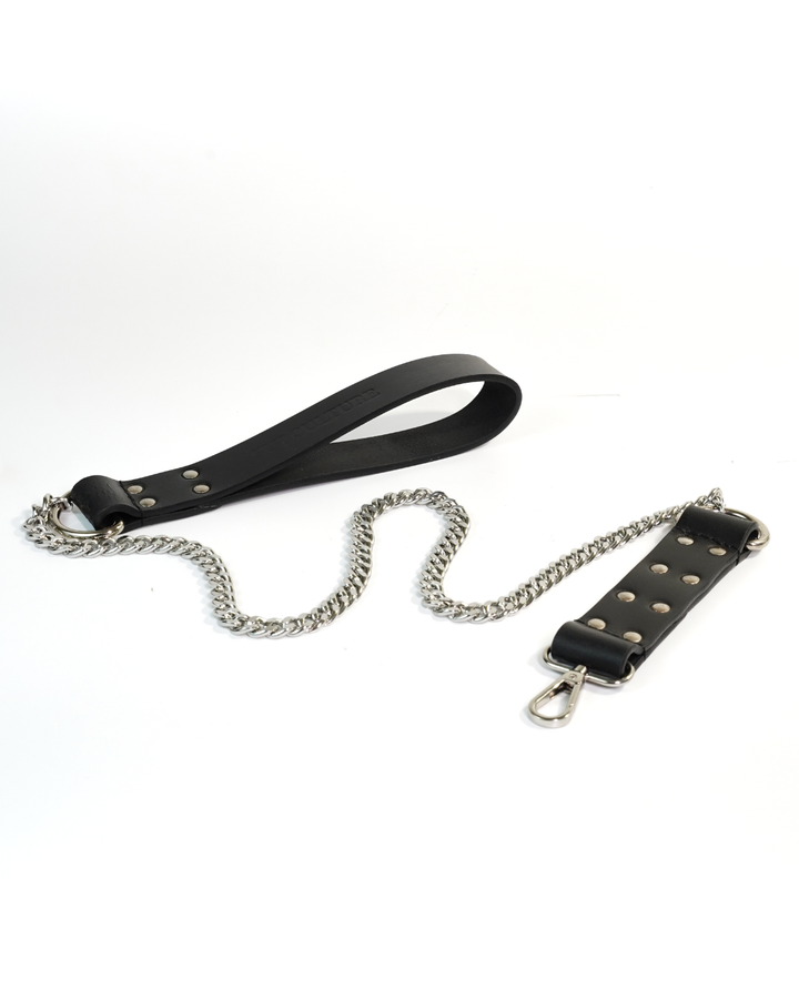Leather Collar and Leash Set - full leash detail showing chain section, leather hand strap and dog-hook connector, Leathersubculture