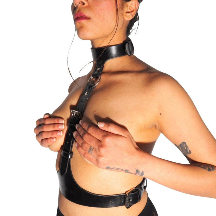 Poppy Unisex Harness, genuine leather harness by Subculture, side view
