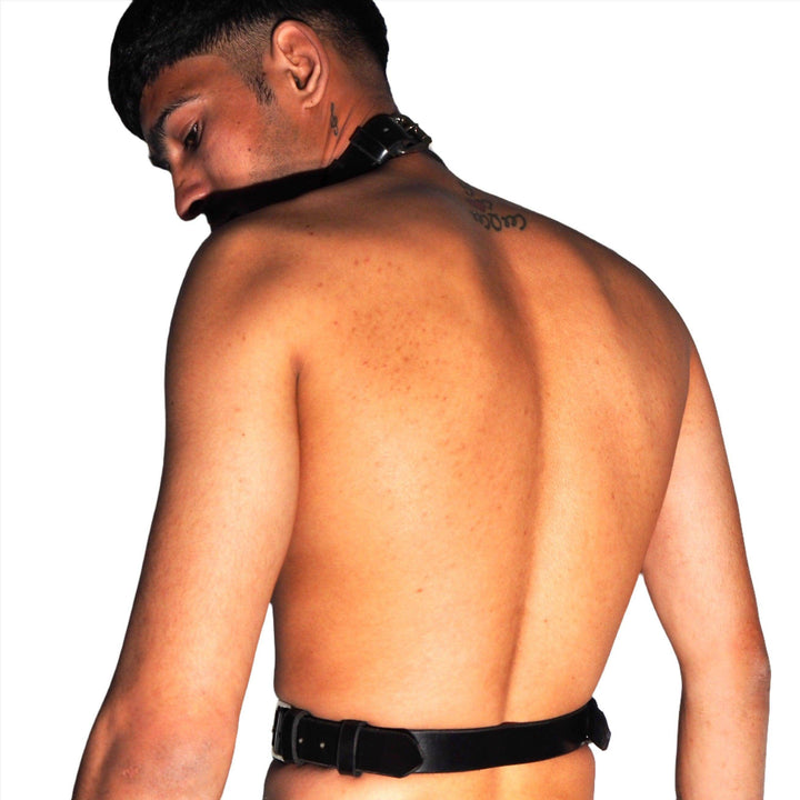 Poppy Unisex Harness, genuine leather harness by Subculture, detail view
