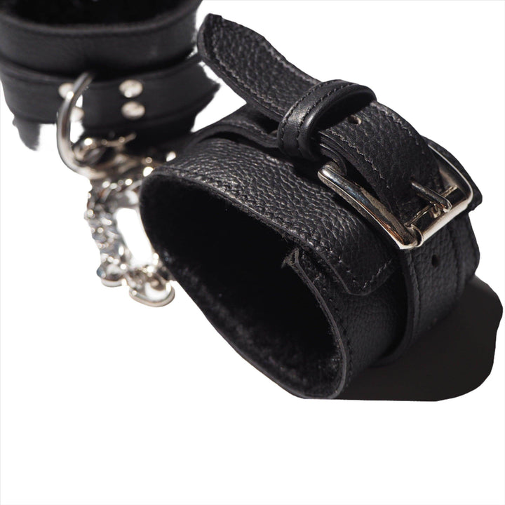 Subculture Hand-Cuffs 101, genuine leather restraint cuffs by Subculture, detail view